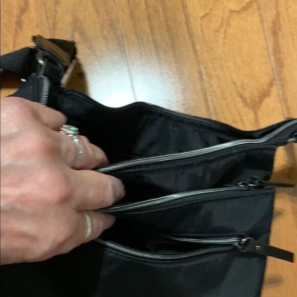 Black Durable Nylon Crossbody Bag NWOT - Picture 4 of 9